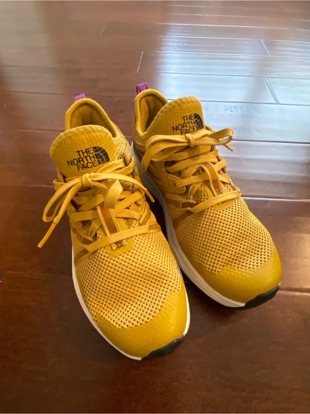 The North Face Women's Oxeye Hiking Shoes Arrowwood Yellow Size 9